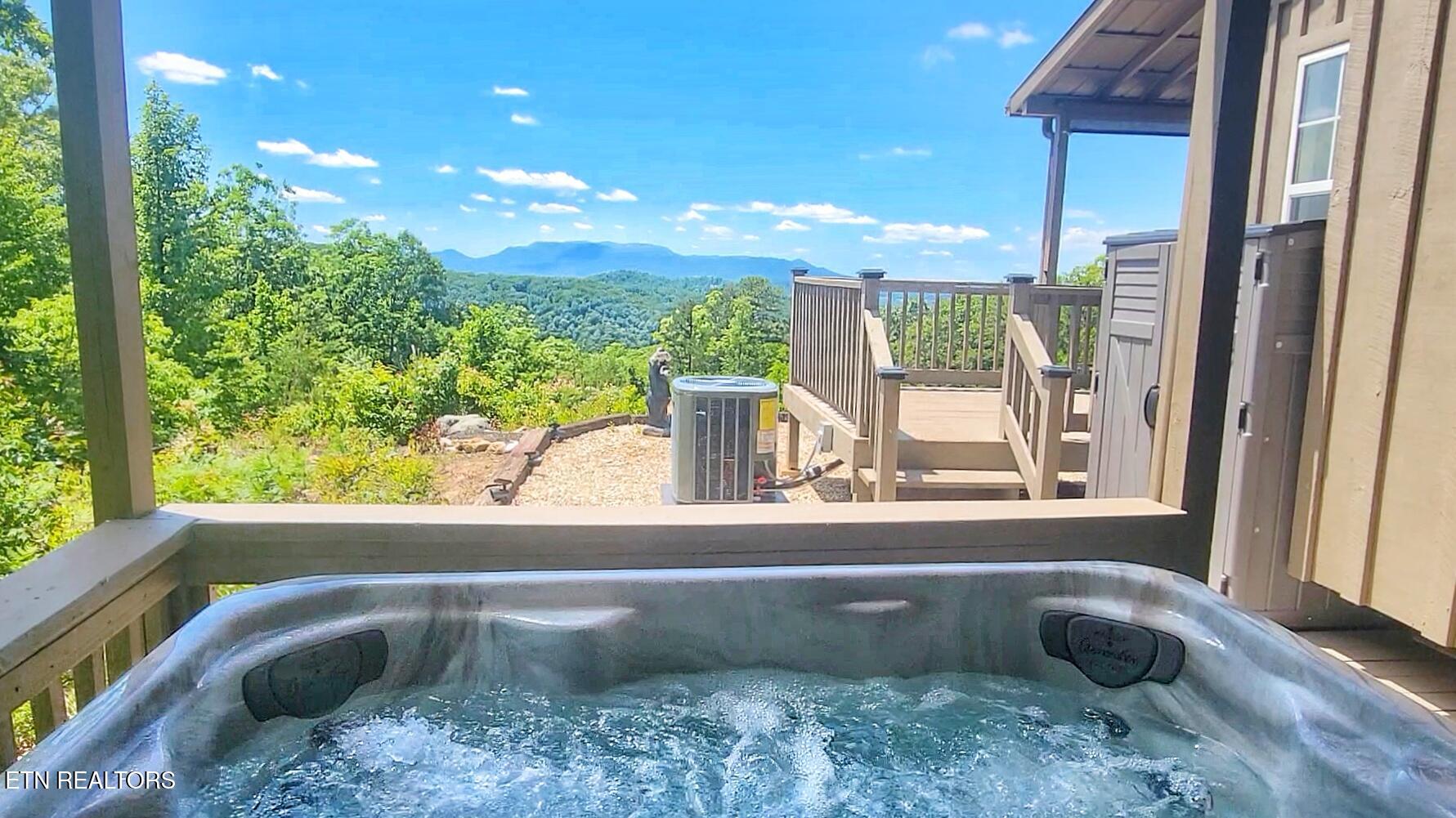 264 Curry Way Del Rio, TN 37727 - Photo 2 of 40 HOTTUB VIEWS