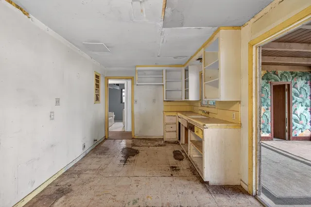 a view of a storage & utility room in a kitchen