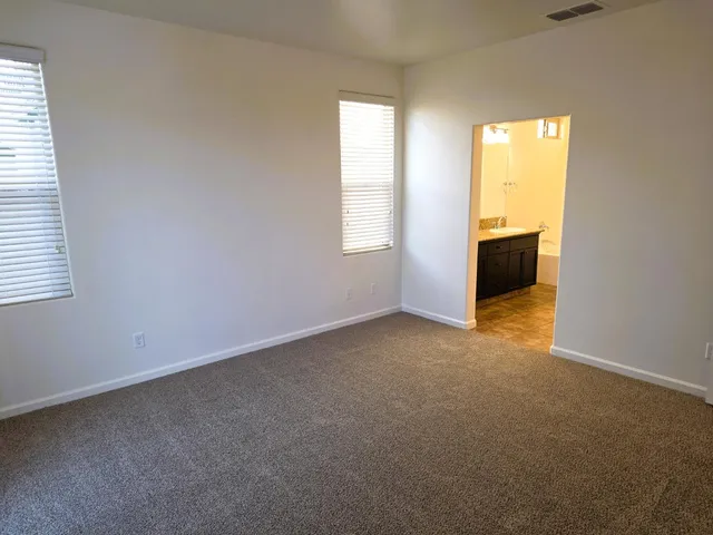 $2,495 | 3479 Sussex Avenue, Clovis, CA 93619