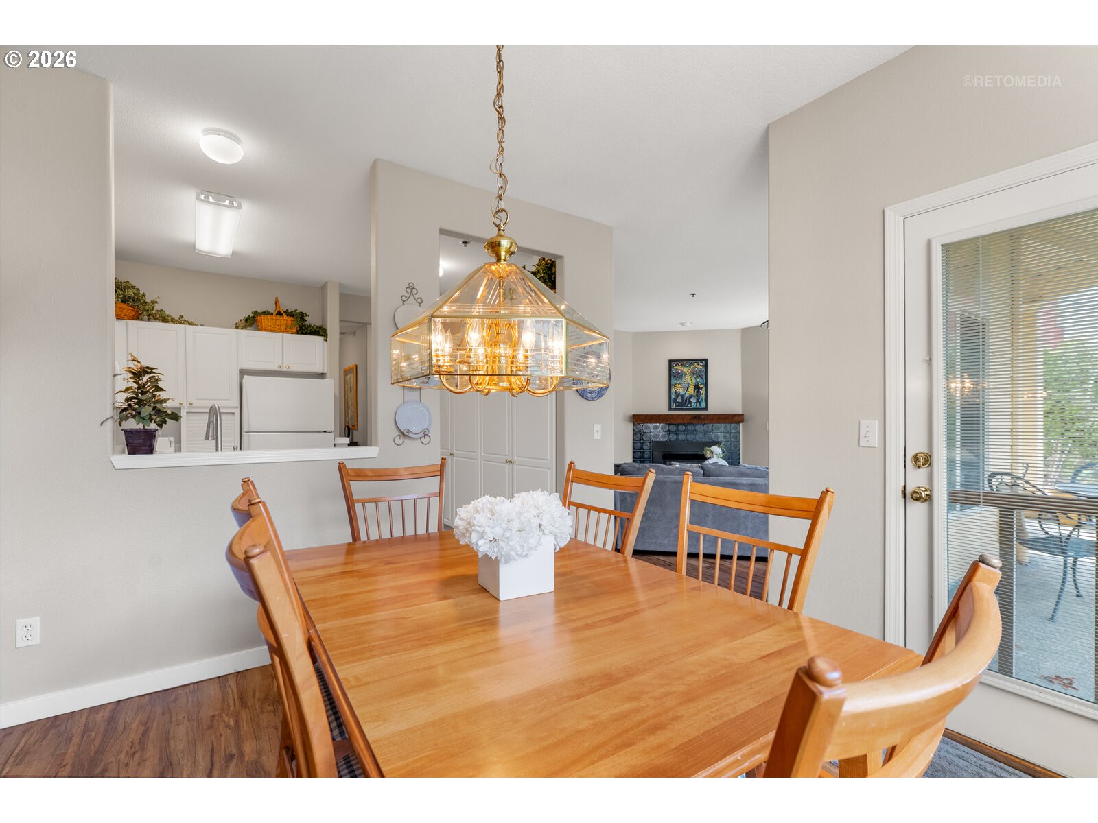 8325 Southwest Seneca Street Tualatin, OR 97062 - Photo 8 of 39 a view of a dining room with furniture