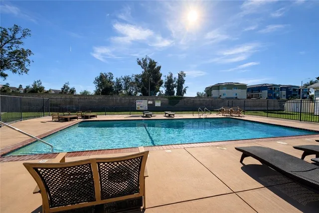 $199,999 | 2140 Robin Avenue, Unit 2140A, Oxnard, CA 93033