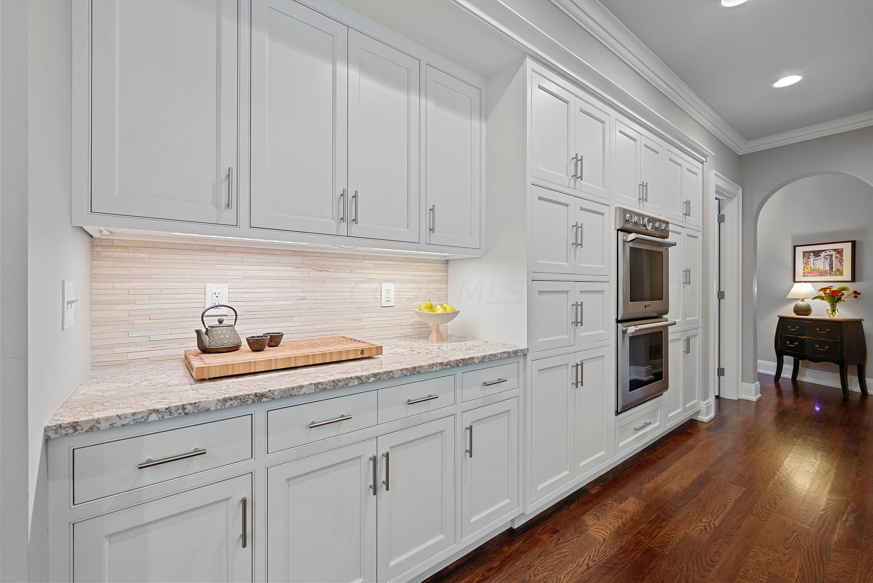2737 Edington Road Columbus, OH 43221 - Photo 15 of 59 Kitchen