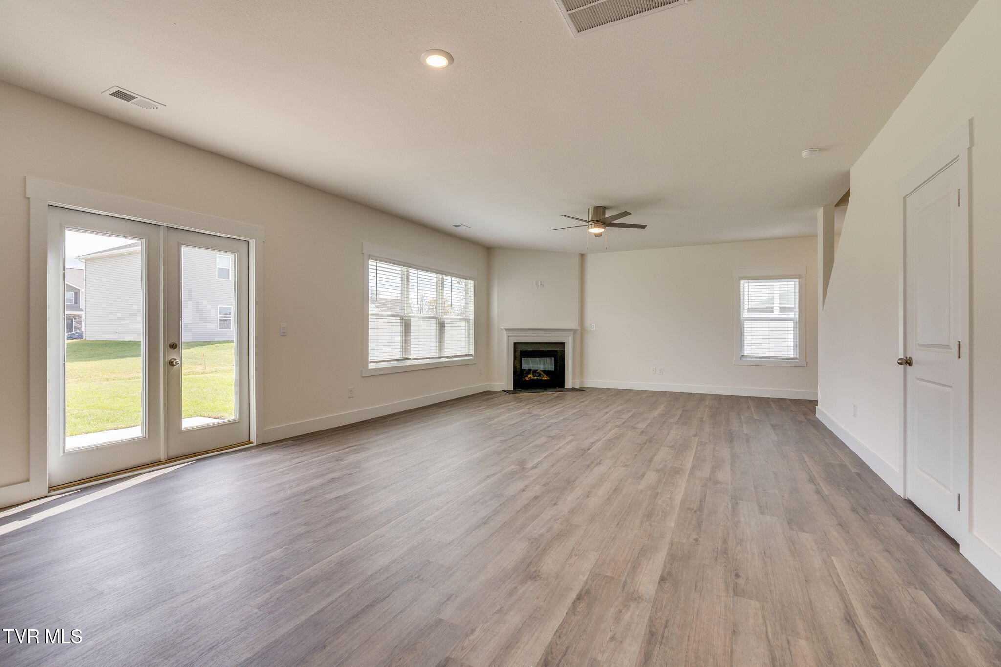 332 Cookie Loop Johnson City, TN 37615 - Photo 11 of 50 009