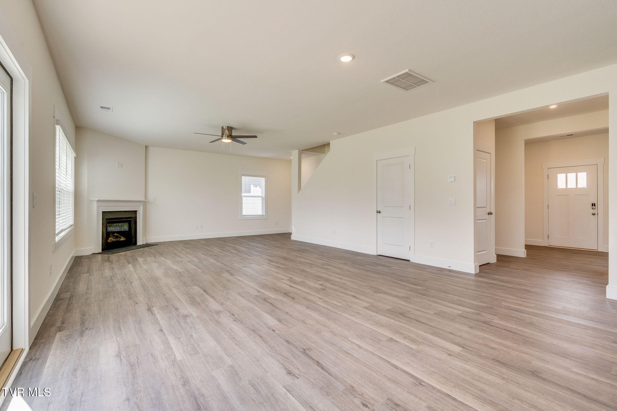 332 Cookie Loop Johnson City, TN 37615 - Photo 12 of 50 010