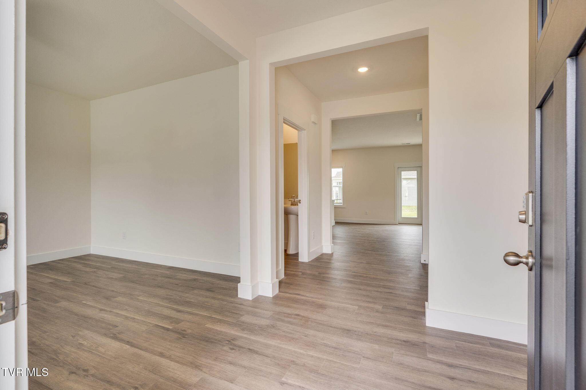 332 Cookie Loop Johnson City, TN 37615 - Photo 6 of 50 004