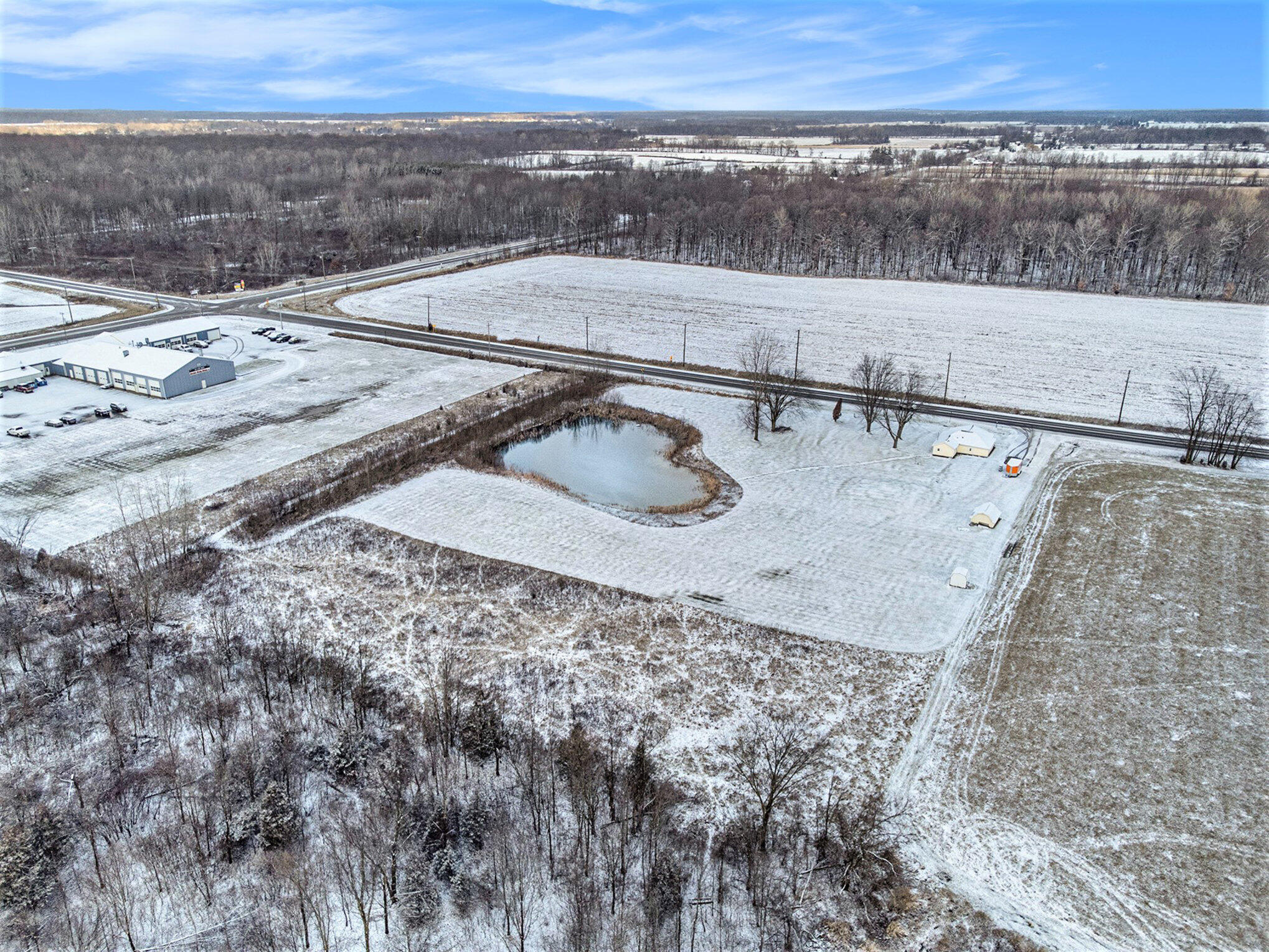 417 Jonesville Road Coldwater, MI 49036 - Photo 4 of 35 004_417_jonesville_rd_coldwater_mi_49036