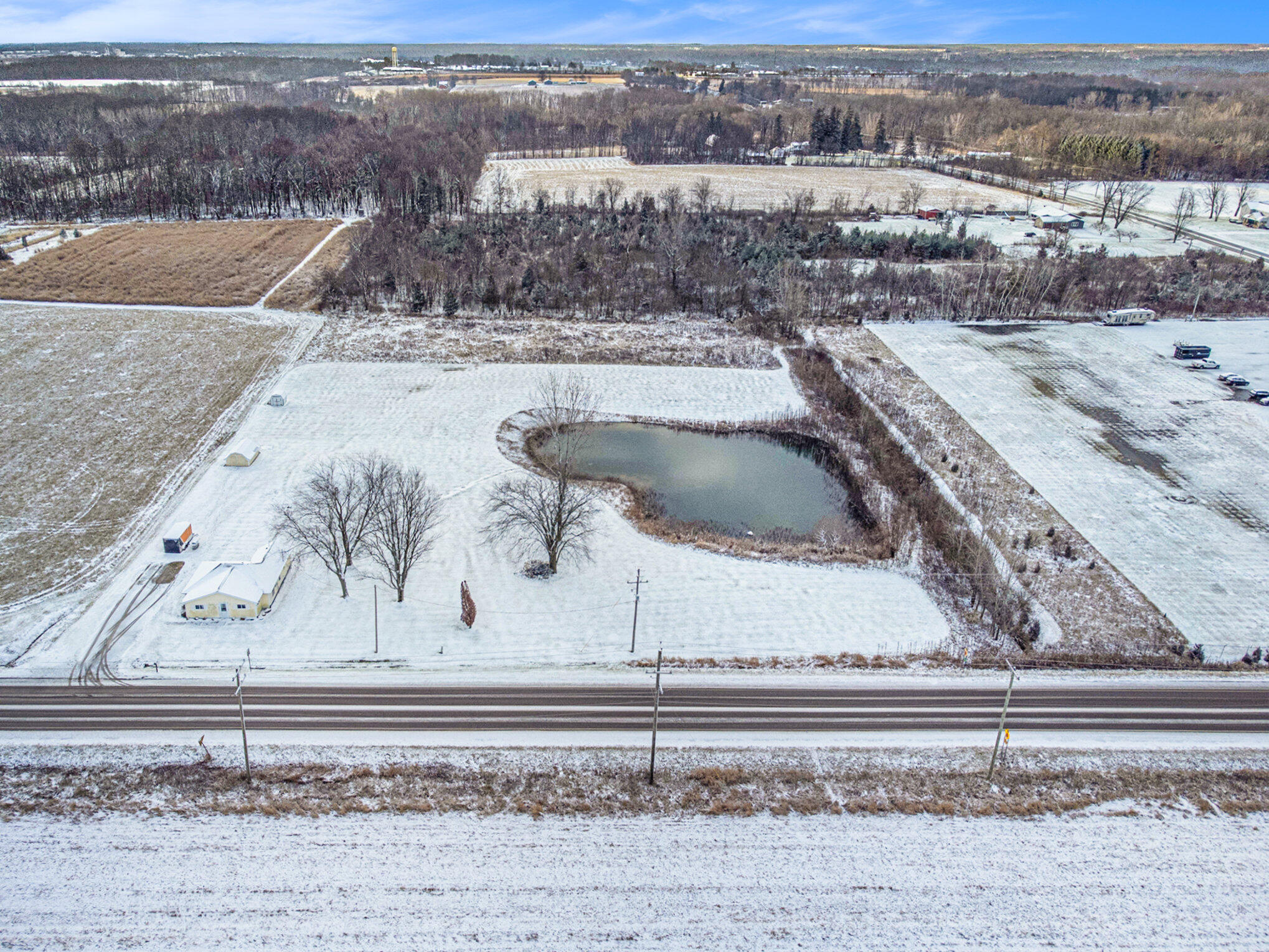 417 Jonesville Road Coldwater, MI 49036 - Photo 6 of 35 006_417_jonesville_rd_coldwater_mi_49036