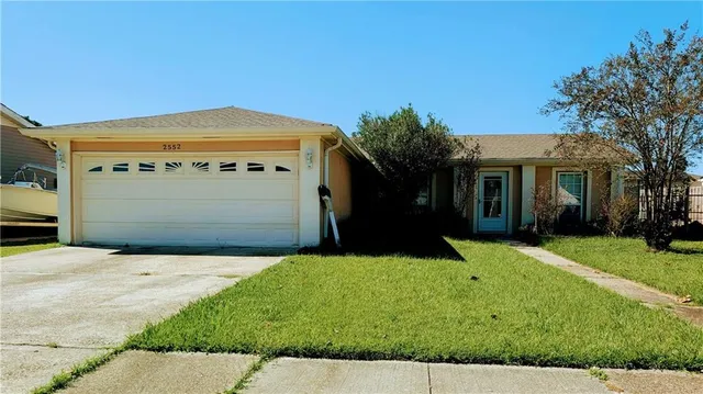 $2,000 | 2552 East Catawba Drive, Harvey, LA 70058