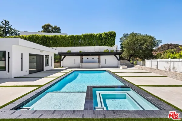 $19,500 | 16851 Encino Hills Drive, Encino, CA 91436