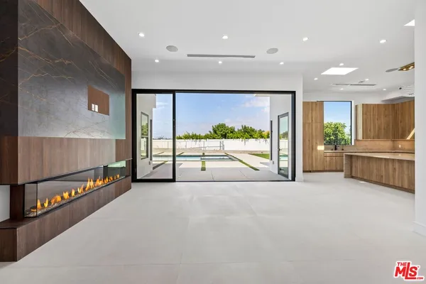 $19,500 | 16851 Encino Hills Drive, Encino, CA 91436