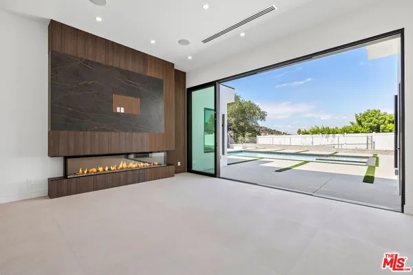 $19,500 | 16851 Encino Hills Drive, Encino, CA 91436