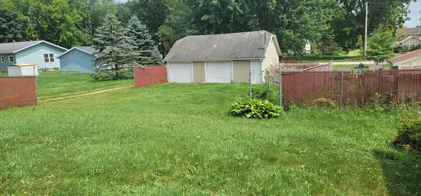 $49,900 | 315 2nd Fox Lake, Fox Lake, WI 53933