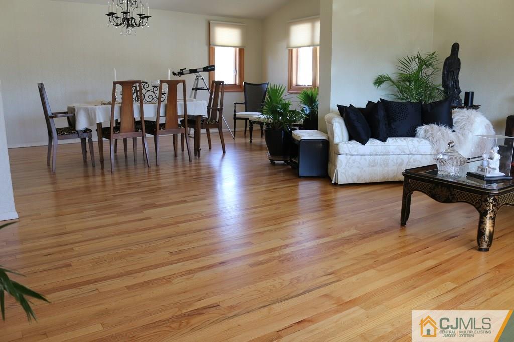 34 Wilk Road Edison, NJ 08837 - Photo 7 of 25 Gallery Image 7