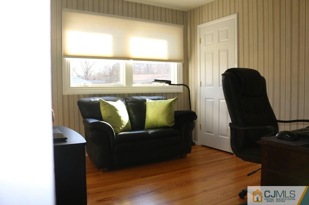 34 Wilk Road Edison, NJ 08837 - Photo 8 of 25 Gallery Image 8