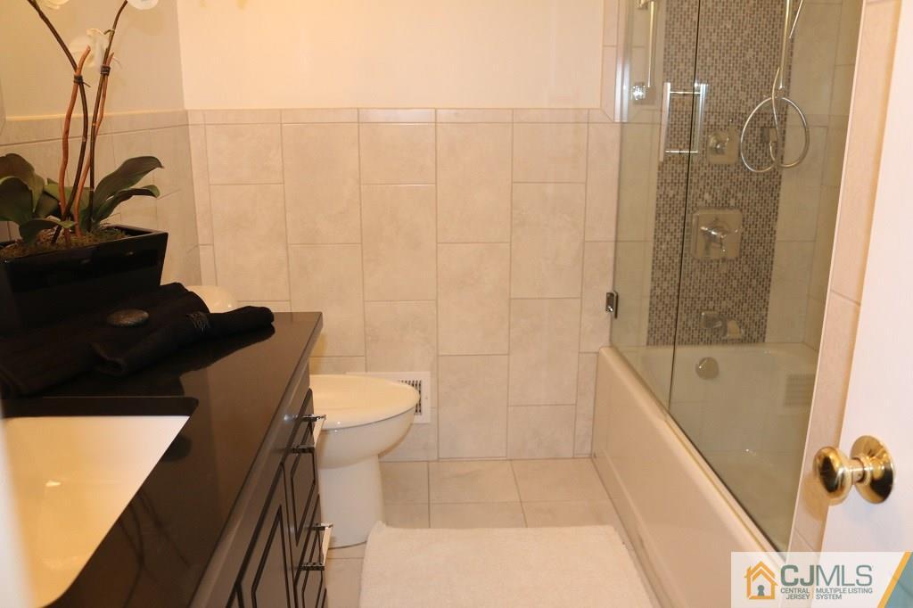 34 Wilk Road Edison, NJ 08837 - Photo 9 of 25 Gallery Image 9