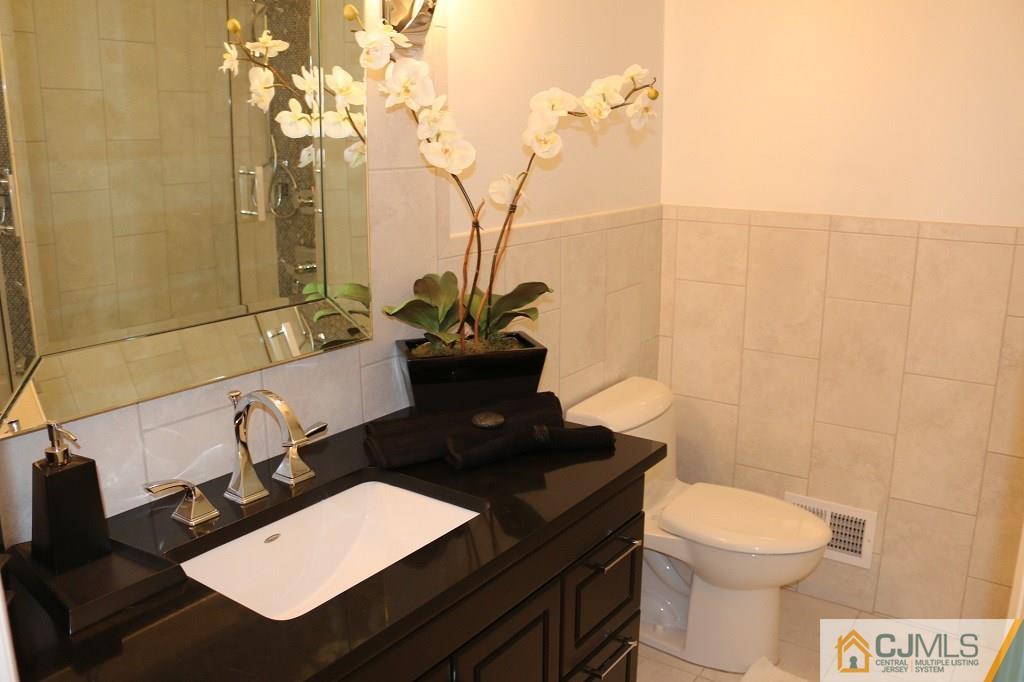 34 Wilk Road Edison, NJ 08837 - Photo 10 of 25 Gallery Image 10