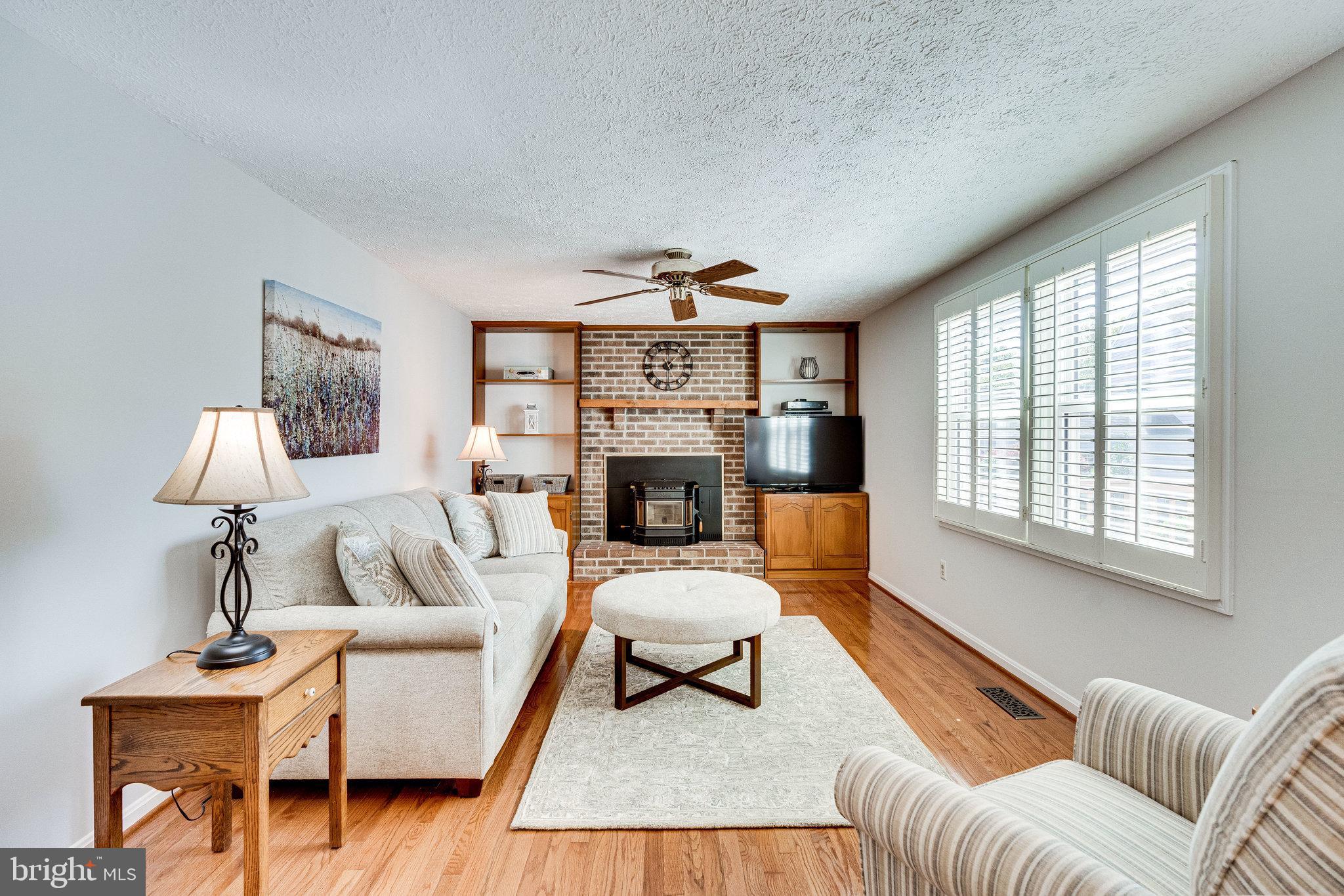 13620 Old Dairy Road Herndon, VA 20171 - Photo 20 of 60 Family Room