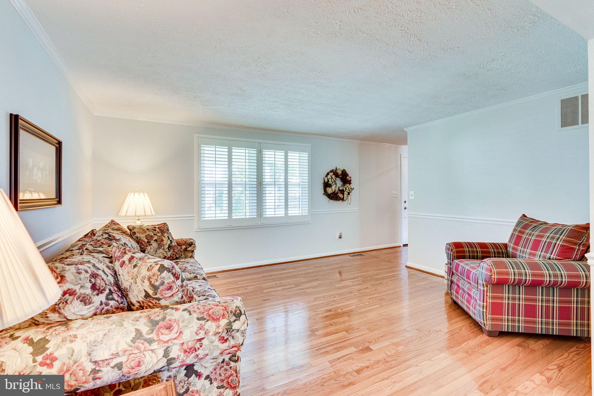 13620 Old Dairy Road Herndon, VA 20171 - Photo 9 of 60