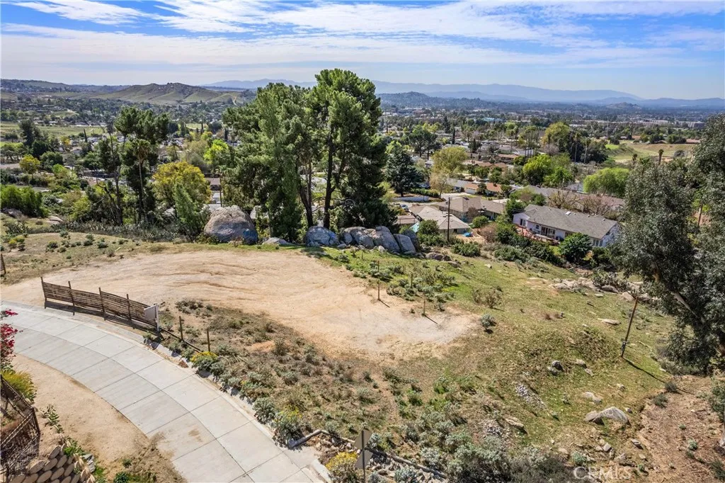 2935 Galaxie Road Riverside, CA 92507 - Photo 28 of 45 Gallery Image 28