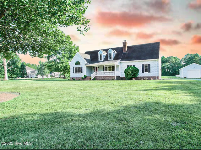 $610,000 | 114 Oxford Road, Moyock, NC 27958
