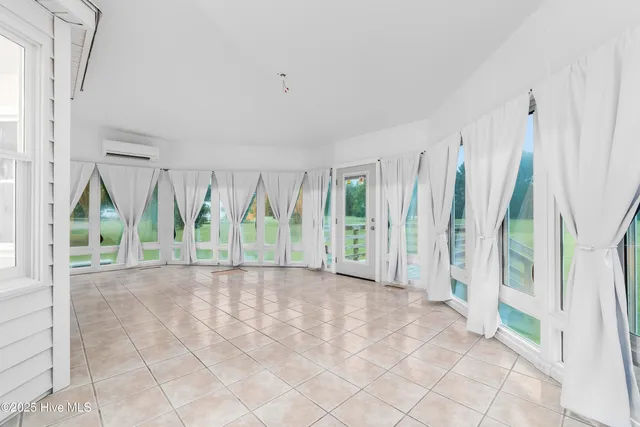 $610,000 | 114 Oxford Road, Moyock, NC 27958