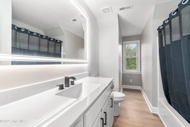 $610,000 | 114 Oxford Road, Moyock, NC 27958