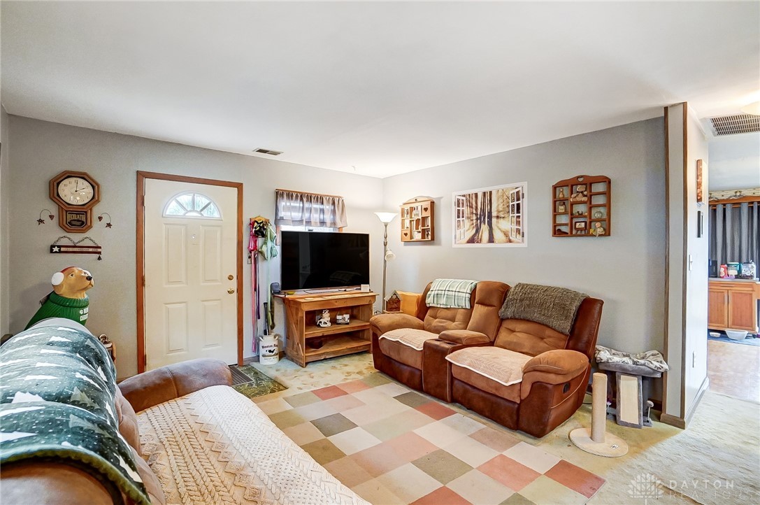 6883 Singer Road Dayton, OH 45424 - Photo 8 of 41 Gallery Image 8