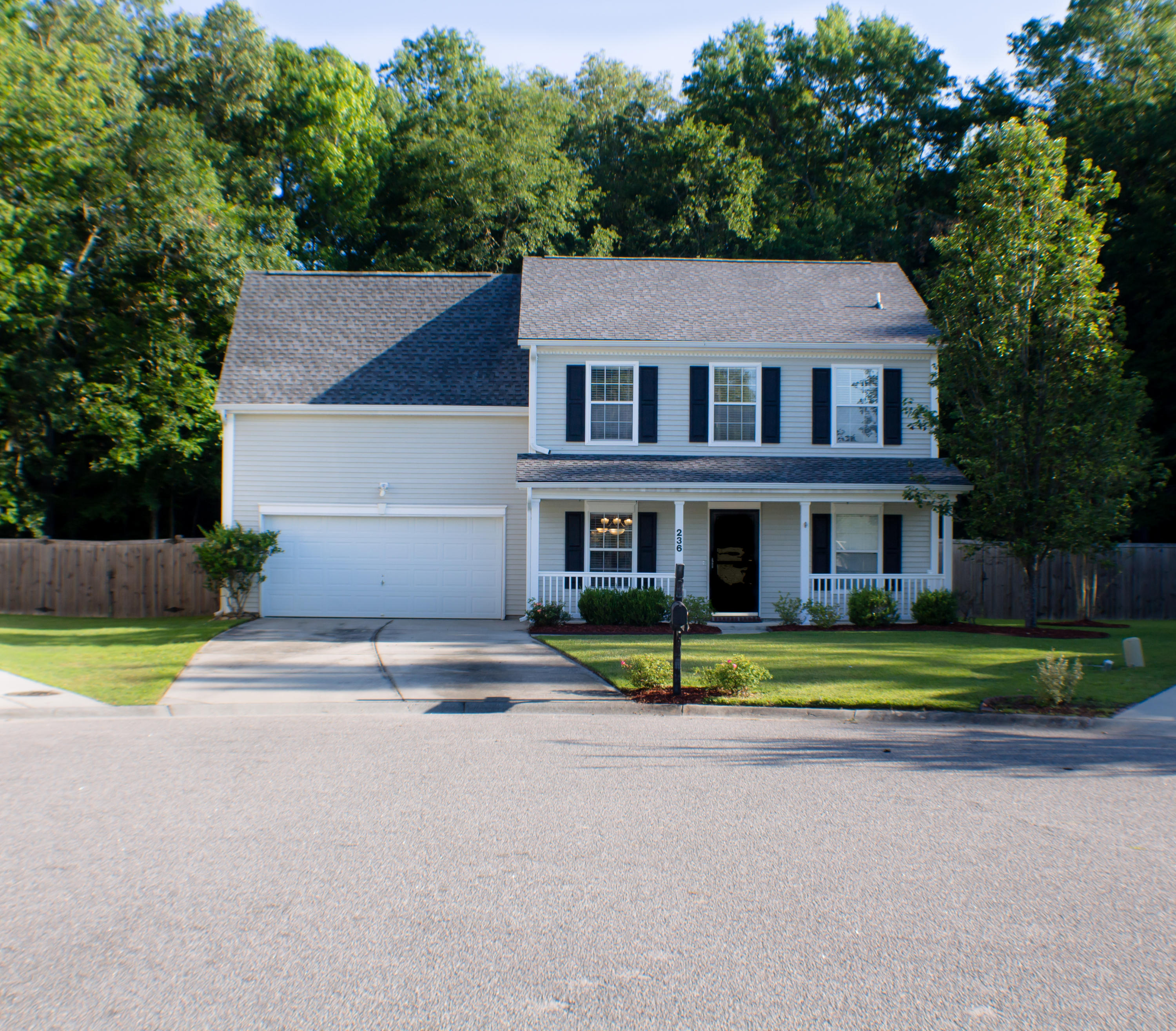 236 Eagle Ridge Road Summerville, SC 29485 - Photo 3 of 66 236EagleRidge-3