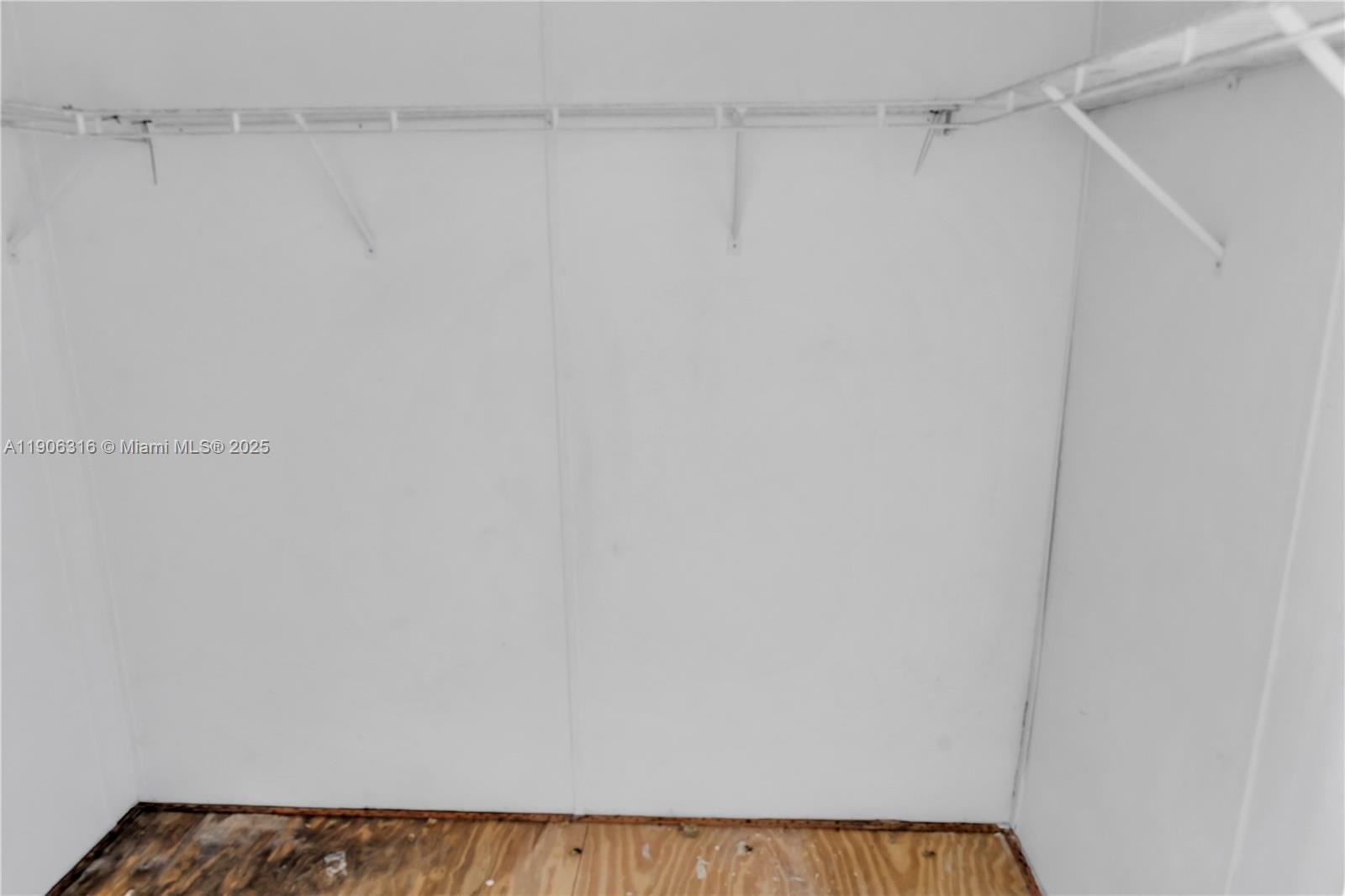 11341 Pruett Road Seffner, FL 33584 - Photo 31 of 50 a view of small space