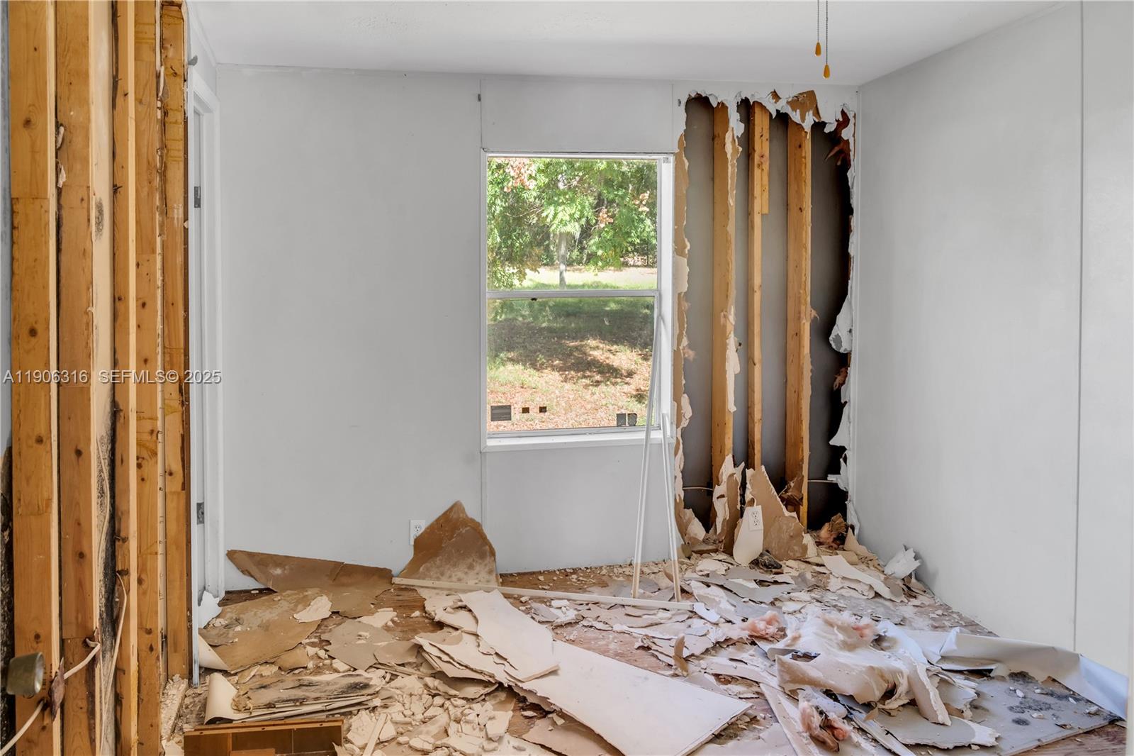 11341 Pruett Road Seffner, FL 33584 - Photo 42 of 50 a view of a bedroom