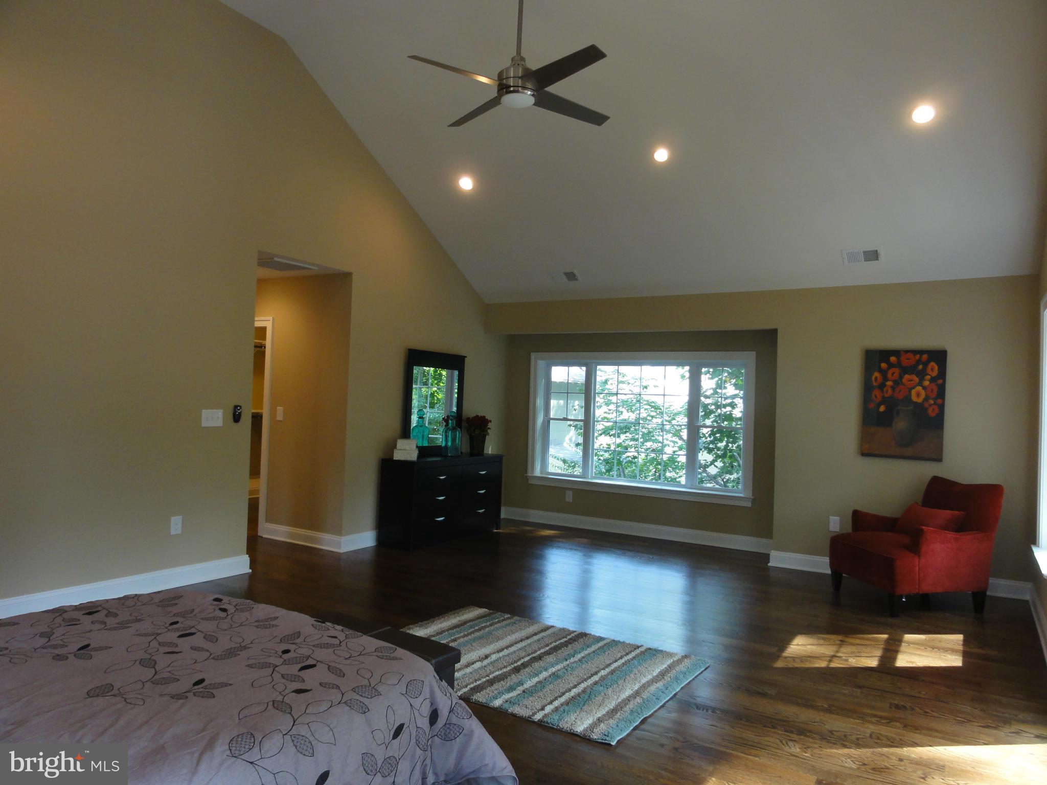 714 Silver Spring Avenue Silver Spring, MD 20910 - Photo 11 of 26 Bedroom (Master)