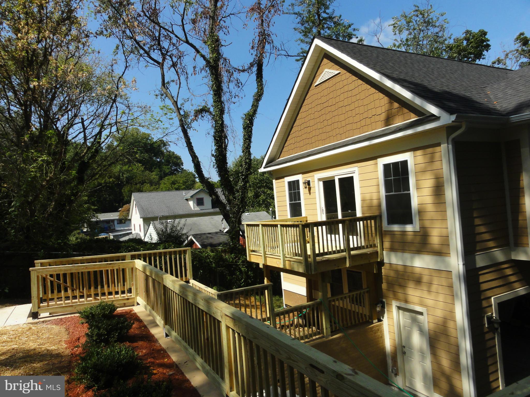 714 Silver Spring Avenue Silver Spring, MD 20910 - Photo 22 of 26 Master Deck