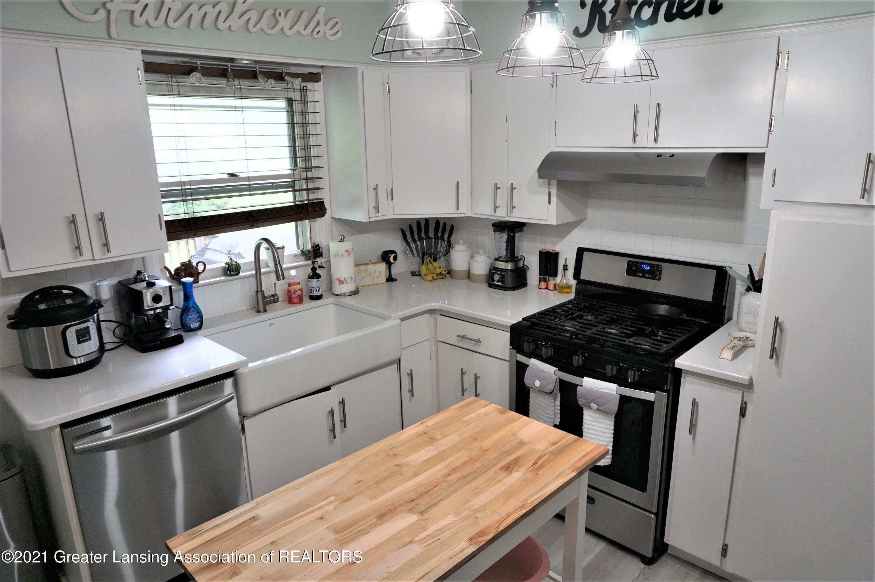 1581 Sherbrook Road Lansing, MI 48906 - Photo 7 of 15 Sherbrook 7