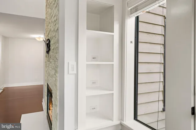 $275,000 | 18422 Bishopstone Court, Unit 313, Montgomery Village, MD 20886