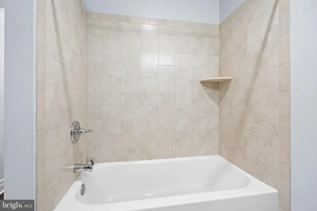 $275,000 | 18422 Bishopstone Court, Unit 313, Montgomery Village, MD 20886