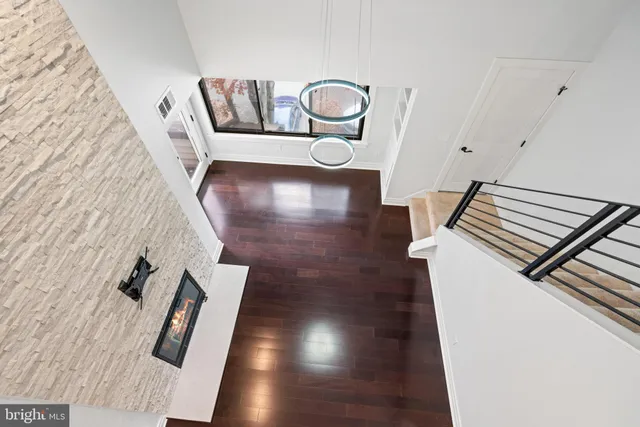 $275,000 | 18422 Bishopstone Court, Unit 313, Montgomery Village, MD 20886