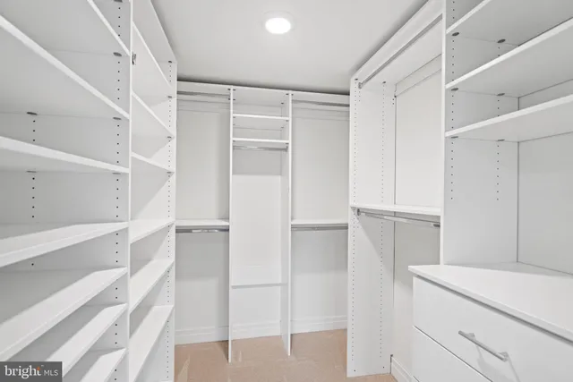 $275,000 | 18422 Bishopstone Court, Unit 313, Montgomery Village, MD 20886