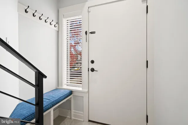 $275,000 | 18422 Bishopstone Court, Unit 313, Montgomery Village, MD 20886