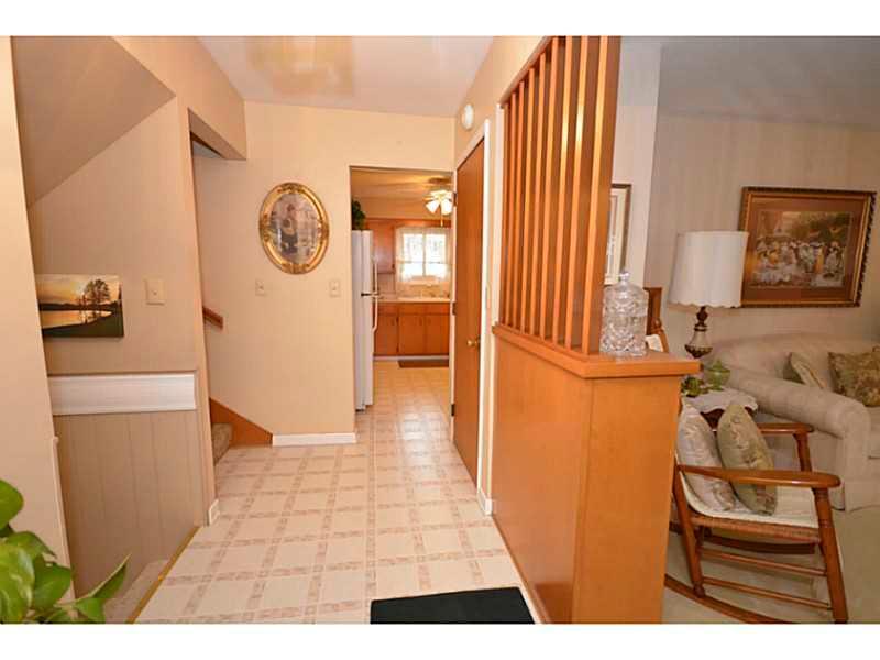 16615 Seitz Road Wapakoneta, OH 45895 - Photo 3 of 25