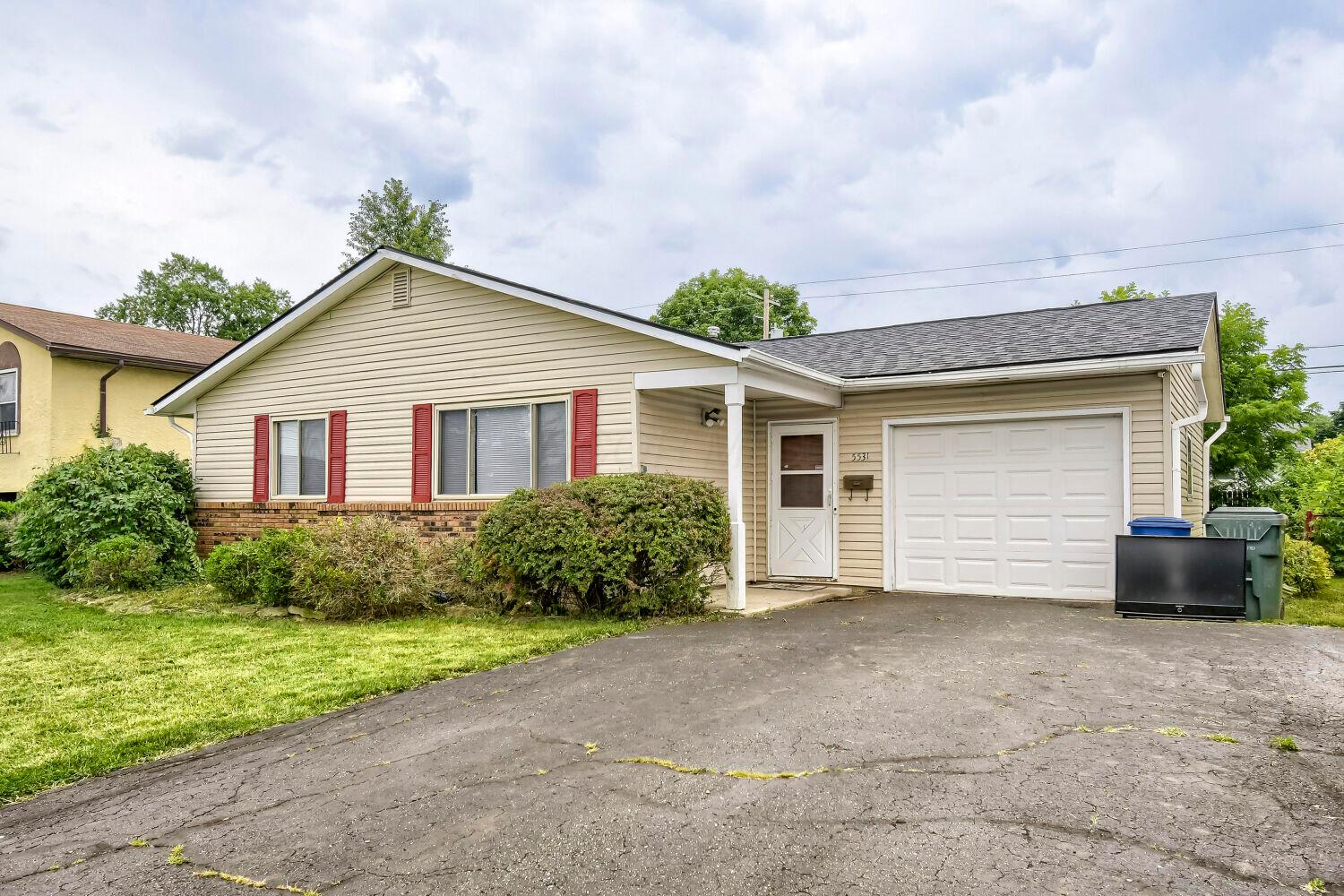 5531 Karl Road Columbus, OH 43229 - Photo 2 of 28 5531 Karl Rd - Web Quality - 002 - 02 Ex
