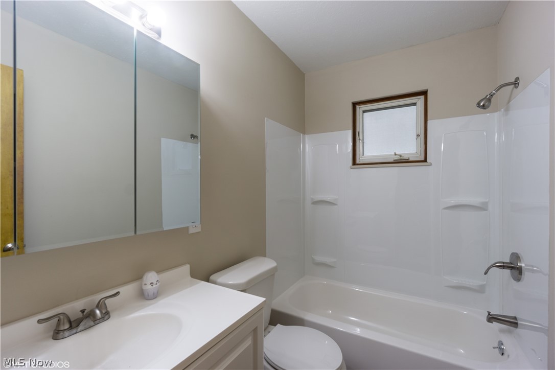 30112 Vineyard Road Willowick, OH 44095 - Photo 23 of 23
