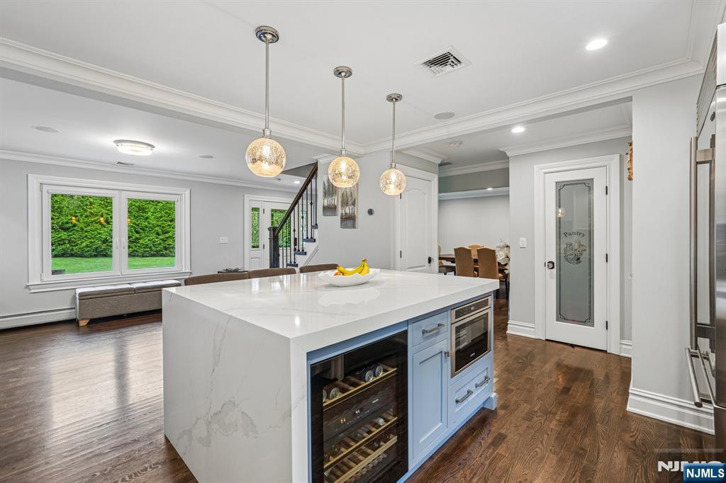 689 Colonial Road Franklin Lakes, NJ 07417 - Photo 22 of 42 Gallery Image 22