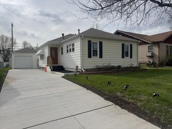 $1,700 | 1605 Prospect Avenue, LaSalle, IL 61301