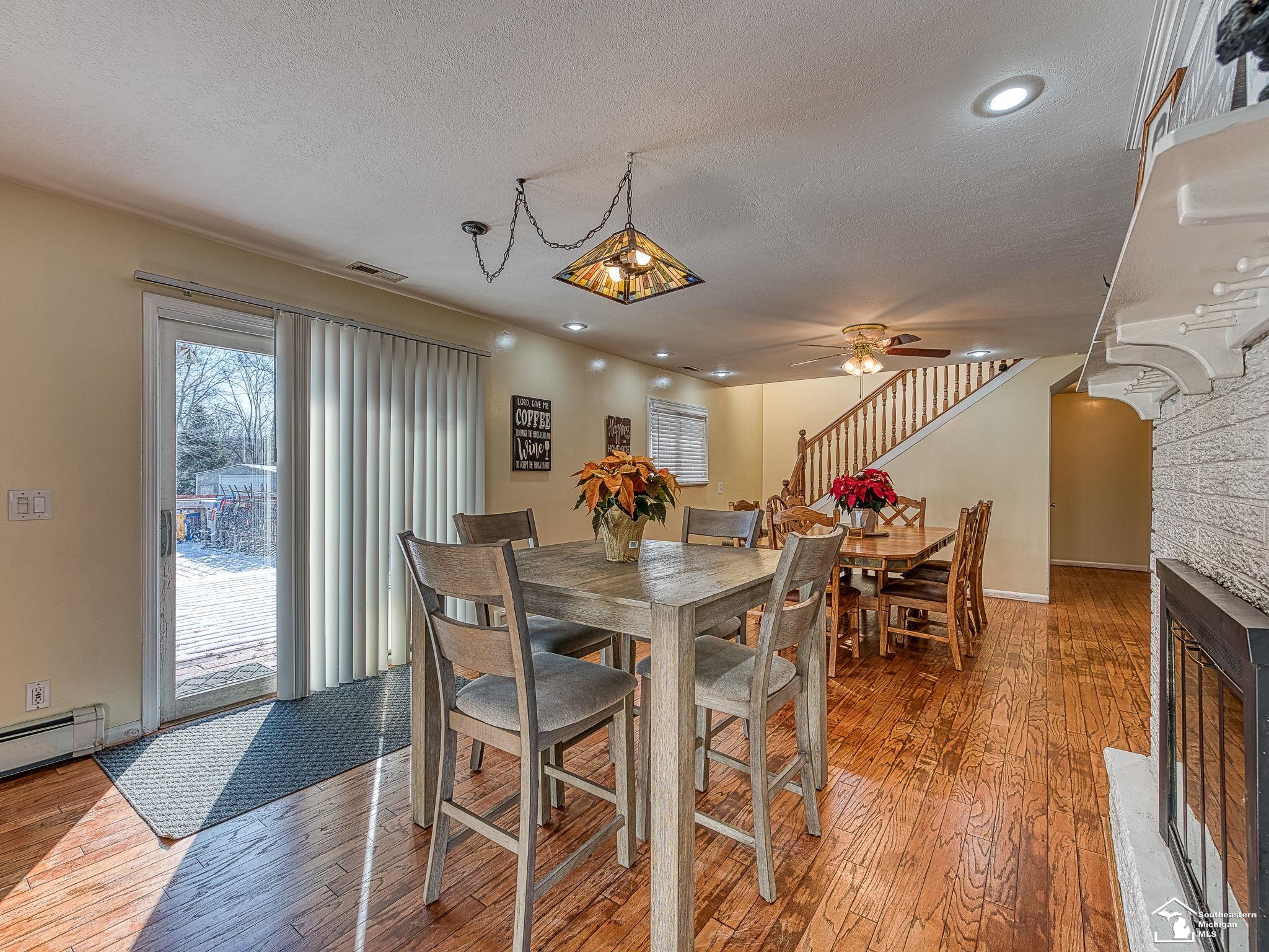 15823 Dixon Road Dundee, MI 48131 - Photo 3 of 47