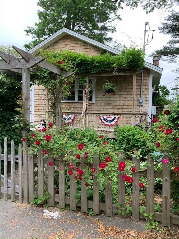 52 Taylor Point Road Pembroke, MA 02359 - Photo 2 of 41 Gallery Image 2