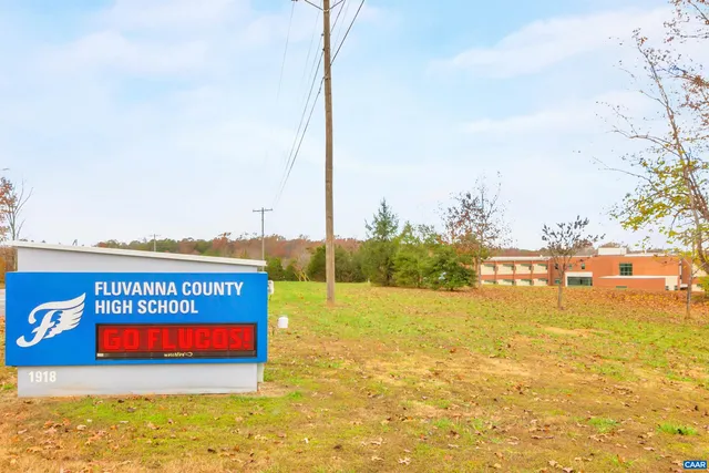 $393,789 | 305 Horse Path Drive, Palmyra, VA 22963