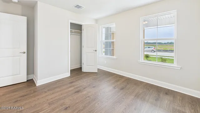 $297,500 | 202 Cypress Falls Drive, Broussard, LA 70518