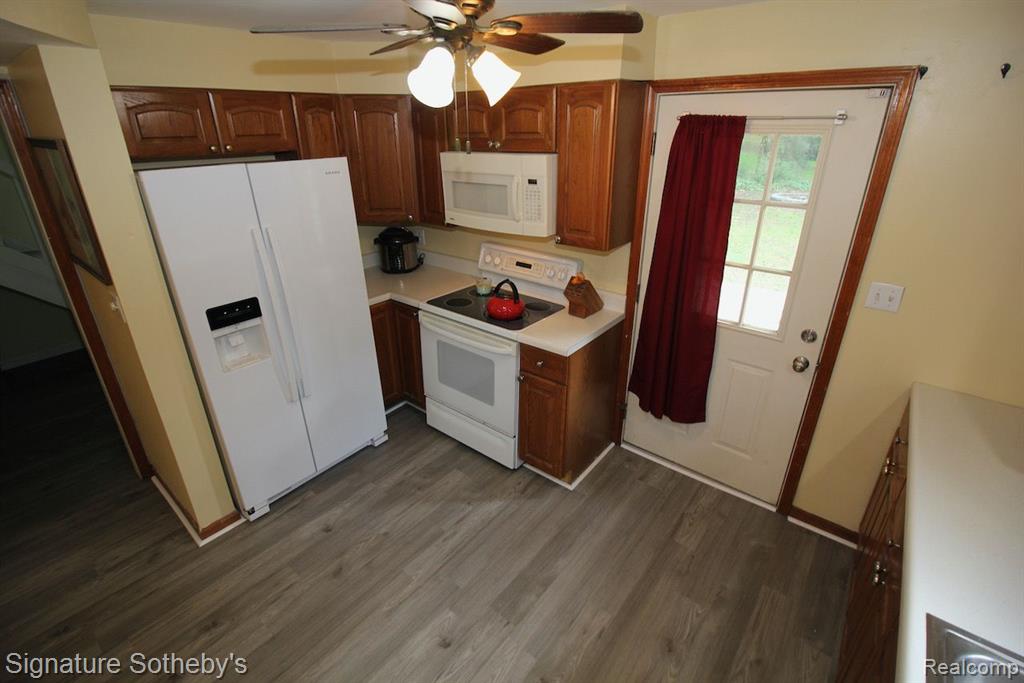 63 Cedar Lake Road Chelsea, MI 48118 - Photo 8 of 18