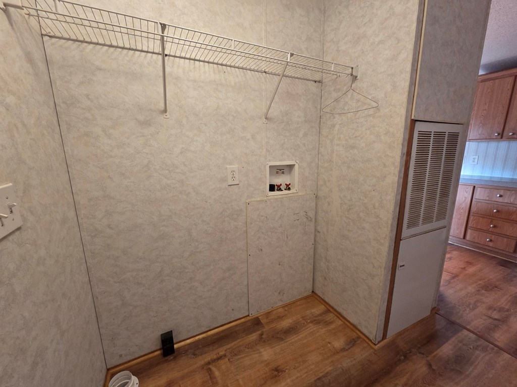 167-2 Beaumont Street Bandera, TX 78003 - Photo 10 of 17 a bathroom with a shower