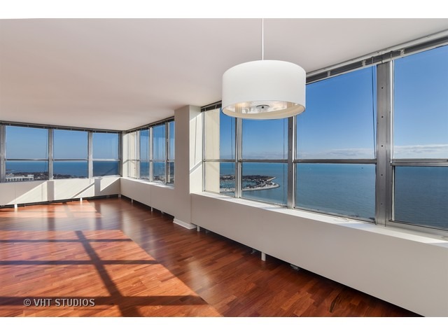 655 West Irving Park Road, Unit 4202 Chicago, IL 60613 - Photo 4 of 11